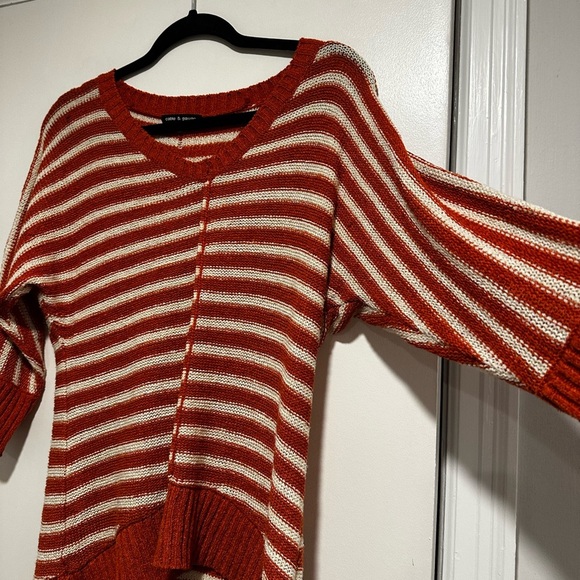 Women’s Small Cable & Gage Cream/ Burnt Orange Striped Airy Knit Pullover. - Picture 9 of 12